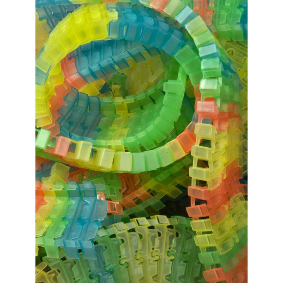 Magic Tracks Glow In The Dark Flexible Race Track Set with LED Car and Y-Track - Picture 4 of 4